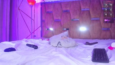 ScarletBlondie — 在 cam4 直播的网络摄像头模特