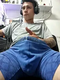 tom_latin — Stripchat stream photo (Jun 2026)