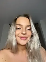 pearlbloom — Stripchat stream photo (Sep 2026)