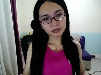 devine_goddess — Stripchat stream photo (May 2026)