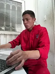 santiObrero — Stripchat stream photo (Apr 2026)