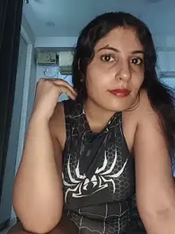 SubmissiveKaur — Stripchat stream photo (Aug 2026)