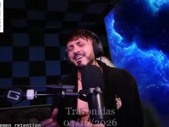 travonidas — 在 chaturbate 直播的网络摄像头模特