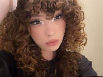 YangConnie — 在 livejasmin 直播的网络摄像头模特