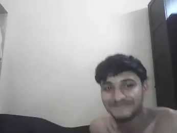 adithya123h — 在 stripchat 直播的网络摄像头模特