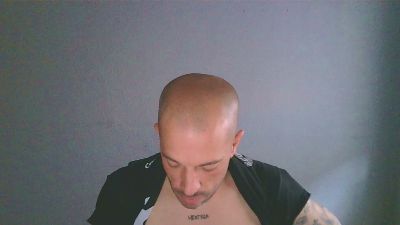 J8se — 在 cam4 直播的网络摄像头模特