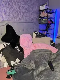 Ellieskyyee1 — stripchat