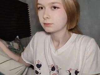 keshiavondracek — 在 camsoda 直播的网络摄像头模特