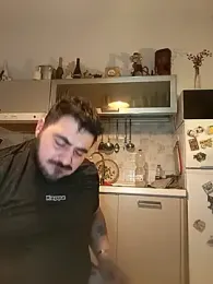 secret_secret1 — 在 stripchat 直播的网络摄像头模特