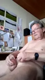 Einhorn527 — Stripchat stream photo (May 2026)