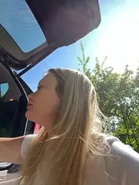 justmilaa — 在 stripchat 直播的网络摄像头模特