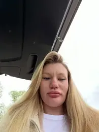 justmilaa — 在 stripchat 直播的网络摄像头模特