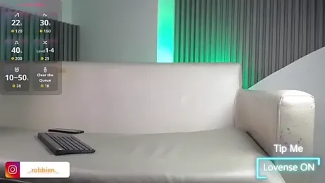 Robbin_Blaze — 在 stripchat 直播的网络摄像头模特