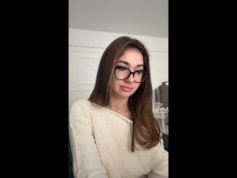 IvyyXOXO — 在 bongacams 直播的网络摄像头模特