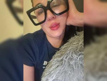 Twixxsex — 在 bongacams 直播的网络摄像头模特