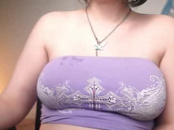 krystalsyxx — 在 chaturbate 直播的网络摄像头模特