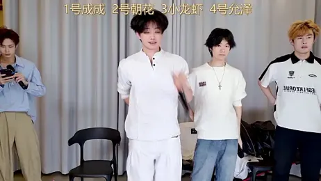 AAA-BOYS — 在 stripchat 直播的网络摄像头模特