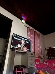 TRANS_COLOMBIA — 在 stripchat 直播的网络摄像头模特