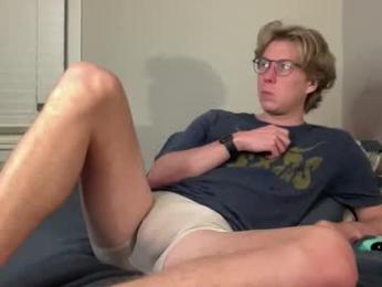 clydeaustin — 在 chaturbate 直播的网络摄像头模特