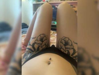 MoiMaki — 在 bongacams 直播的网络摄像头模特