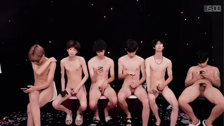 Chenyong123 — 在 stripchat 直播的网络摄像头模特