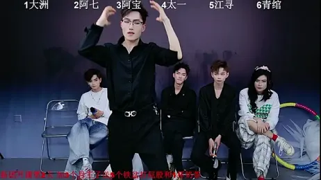 JH120 — 在 stripchat 直播的网络摄像头模特