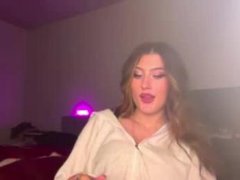 briadominick — 在 chaturbate 直播的网络摄像头模特