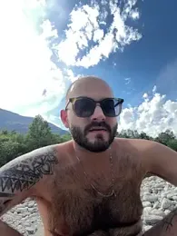 Exibitaliano — 在 stripchat 直播的网络摄像头模特