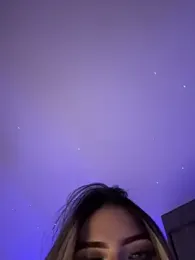 MiaWhitePink_ — 在 stripchat 直播的网络摄像头模特