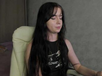 Coldbby — 在 bongacams 直播的网络摄像头模特