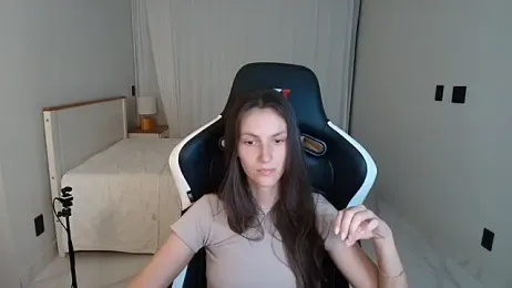 upssnowy — 在 stripchat 直播的网络摄像头模特