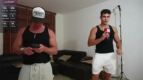 Horny_boyzz — 在 stripchat 直播的网络摄像头模特