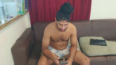Brunillo30 — 在 cam4 直播的网络摄像头模特