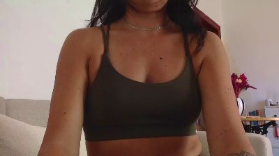 Italian_Spicy — 在 cam4 直播的网络摄像头模特