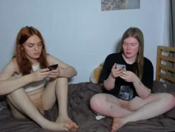 emiliarhodes — 在 chaturbate 直播的网络摄像头模特