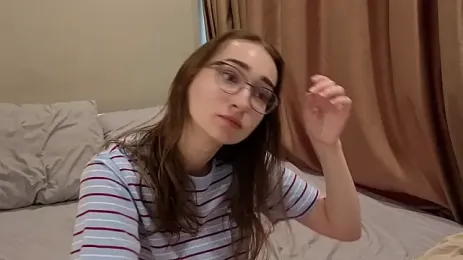PollyBeev — Stripchat stream photo (Aug 2026)
