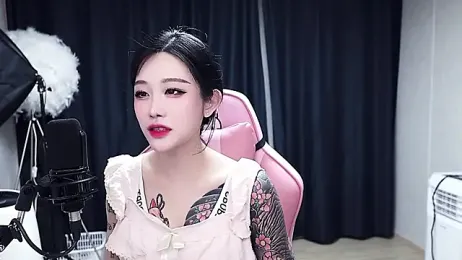 SHENSHEN-2025 — Stripchat stream photo (Oct 2025)
