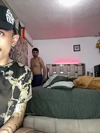 playfulboys_ — 在 stripchat 直播的网络摄像头模特