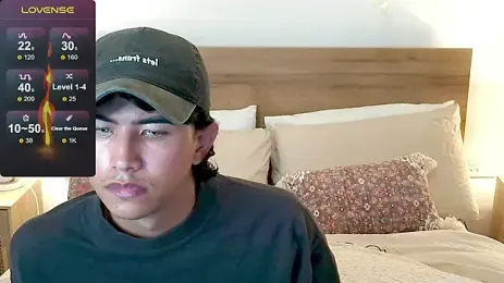 olly_jerez — 在 stripchat 直播的网络摄像头模特