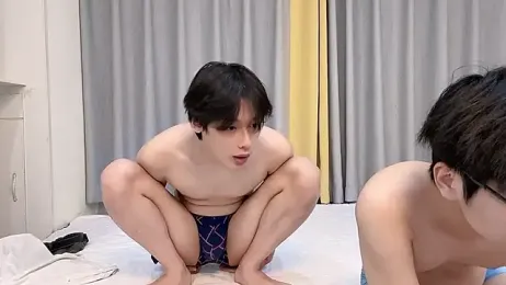 fangwei001 — 在 stripchat 直播的网络摄像头模特