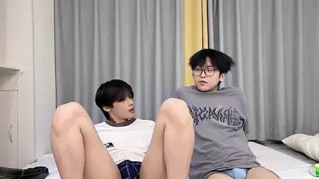 fangwei001 — 在 stripchat 直播的网络摄像头模特