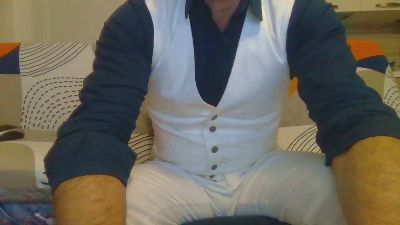 eros1981hot1 — 在 cam4 直播的网络摄像头模特