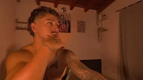 Valentino_Xander — Stripchat stream photo (Aug 2026)