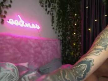 touch_me_if_you_can — 在 chaturbate 直播的网络摄像头模特