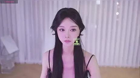 2Zoe — 在 stripchat 直播的网络摄像头模特