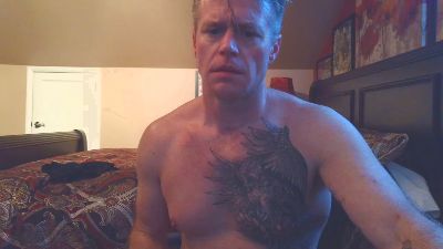 DILFiGuess1 — 在 cam4 直播的网络摄像头模特