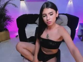 susi_doll1 — 在 chaturbate 直播的网络摄像头模特