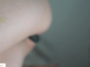 belle_adrienne — Chaturbate stream photo (Apr 2026)