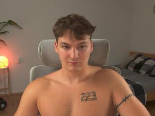 Josh Waller — 在 flirt4free 直播的网络摄像头模特