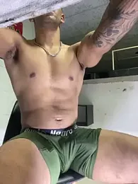 leoblazes — Stripchat stream photo (Jun 2026)